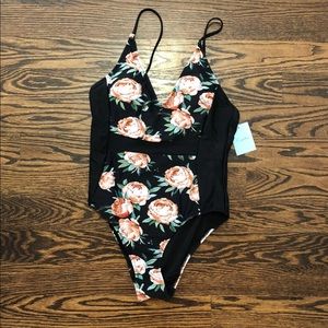 NWT Cupshe swimsuit